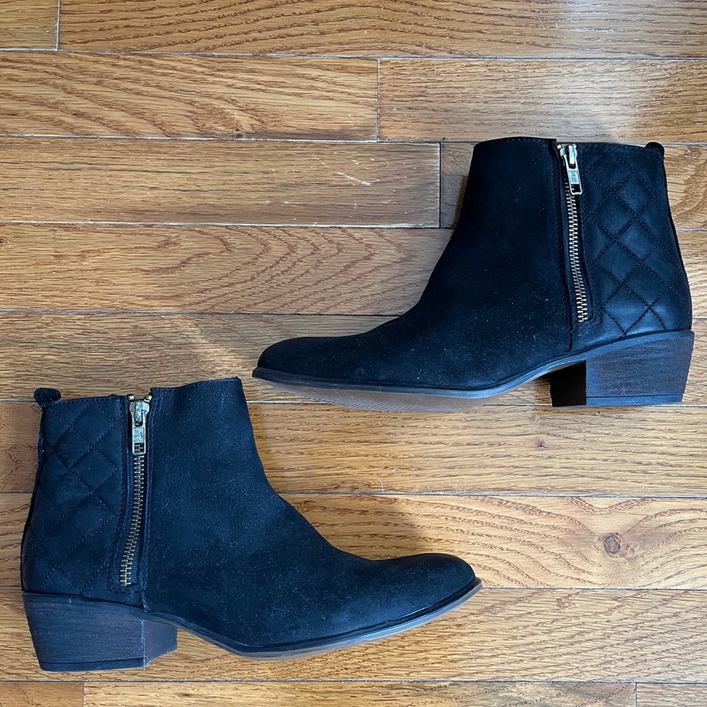 boots - Picture 3 of 8